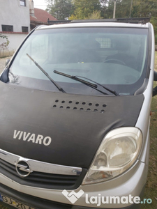 Opel vivaro masina