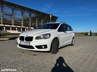 BMW Seria 2 216d Sport Line