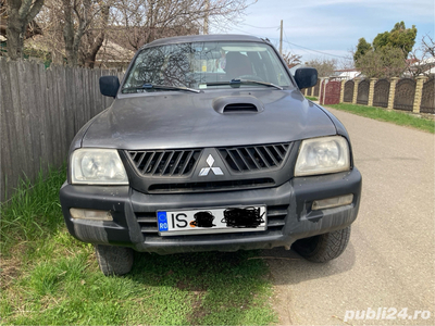 Mitsubishi l200 4+4 plus remorca