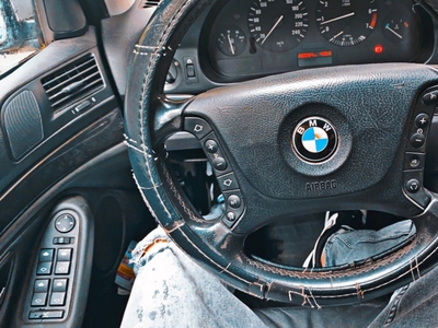 Vând BMW e 39 an 2002 stare foarte bună de funcționare interior piele,ful electric 170 CP 290000 km