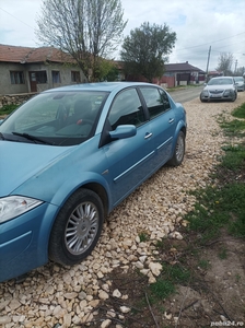 Vând Renault megane2