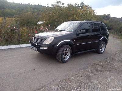 Vand / schimb Rexton (jeep)