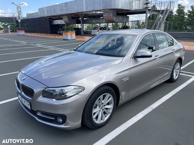 BMW Seria 5 525d xDrive AT