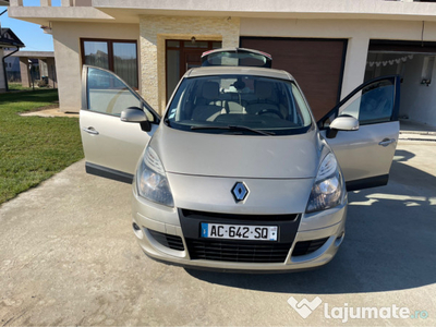 Renault Scenic - an 2010