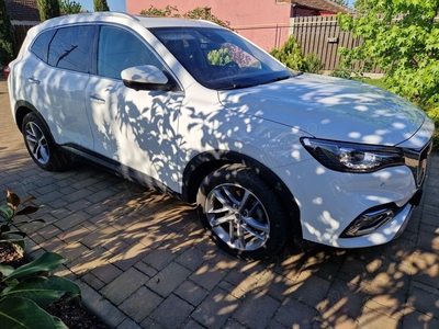 Vand Plug In Hybrid MG EHS PHEV 1.5 benzina Luxury 2021 cu 53000km.