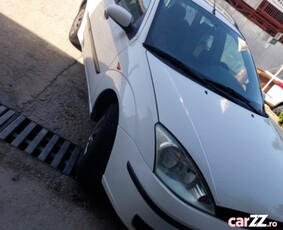 Ford focus masina