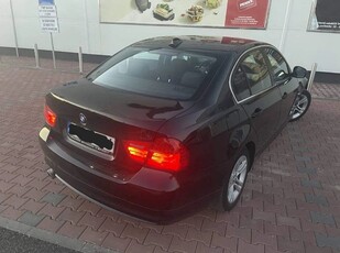 BMW Seria 3 318d