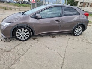 Honda Civic 1.8 i-VTEC AT Sport