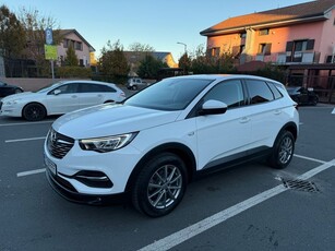 Opel Grandland X 1.2 Turbo START/STOP AT8 Business Edition