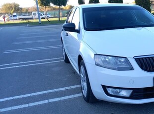 Skoda Octavia 1.6 TDI ACTIVE