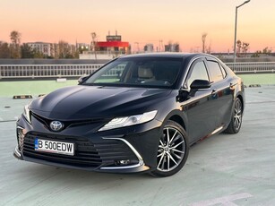 Toyota Camry 2.5 Hybrid Business