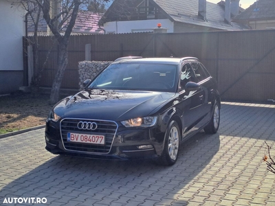 Audi A3 1.6 TDI clean Stronic Ambiente