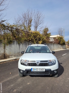 Vând Dacia Duster Laureate 4x4 2013