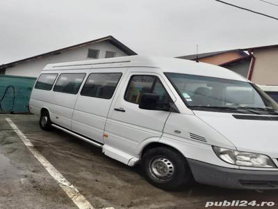 Microbuz Mercedes Benz 2.2CDi Sprinter 313, an 2004, Euro 3, cu 8+1 locuri - permis cat.B.