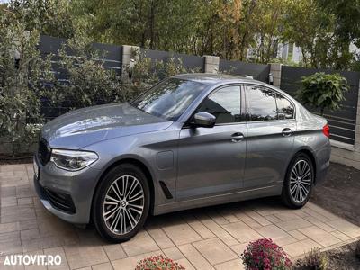 BMW Seria 5 530e iPerformance Aut. Luxury Line