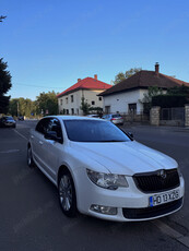 vând Skoda Superb