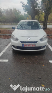 Renault Fluence masina