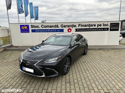 Lexus Seria ES 300h 2.5 TNGA HV 25H- 4X2 CVT Executive