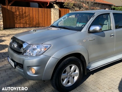 Toyota Hilux 4x4 Double Cab