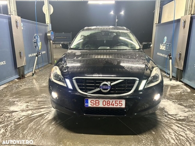 Volvo XC 60 D5 AWD Momentum