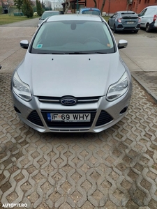 Ford Focus 1.6 Ti-VCT Powershift Sport