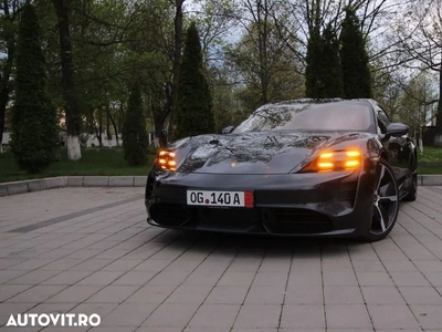 Porsche Taycan Turbo