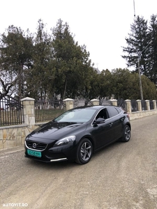 Volvo V40 D2