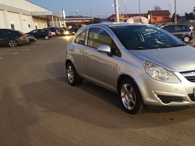 Opel Corsa 1.2 16V (ecoFLEX) Color Edition