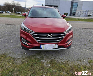 Hyundai Tucson rosu ca focul 2017 cu 7 locuri, unic proprietar