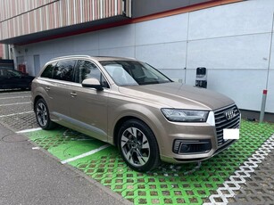 Audi Q7 e-tron 3.0 TDI quattro Tiptronic