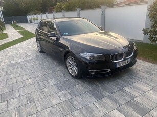 BMW Seria 5 530d Touring Aut. Luxury Line