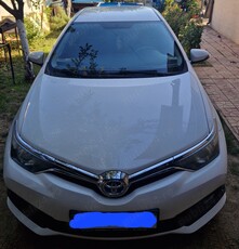 Toyota auris hibrid