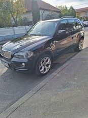 Vând BMW X5.