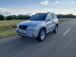 Vand suzuki grand vitara 1.6 benzina 2002 4x4 AC