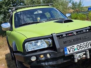 Vînd masină de vînătoare Mitsubishi L200