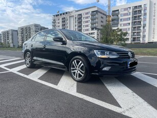 Volkswagen Jetta 2.0 TDI DSG Comfortline