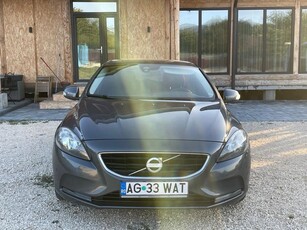 Volvo V40 D2