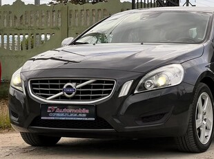 Volvo V60 D3 Geartronic Summum