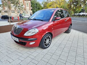 Lancia ypsilon