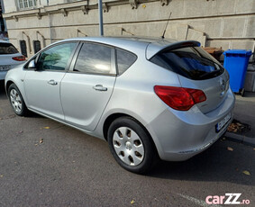 Opel Astra 2014 masina