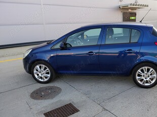 Opel corsa D 2009 benzina