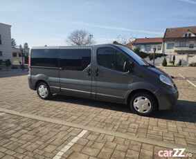 Opel Vivaro masina