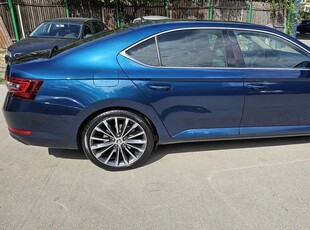 Skoda Superb 2.0 TSI DSG 4X4 Laurin & Klement