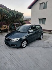 Vând Skoda Fabia 2