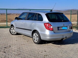 Vând Skoda Fabia II combi an 2011