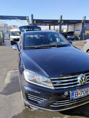 Vînd Vw Touareg Rline 2016,263cp,3.0,22000 neg.