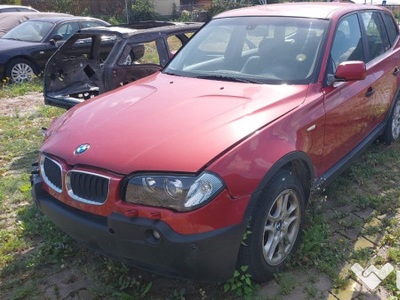 Autoturism BMW X3, avariat