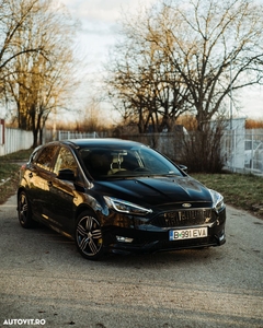 Ford Focus 1.5 Ecoboost ST Line Business