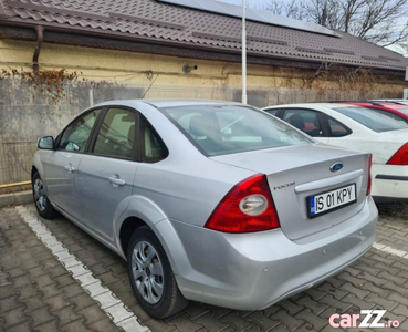 Ford Focus 1.6 benzina 2010