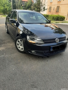 Vând Volkswagen Jetta motor 1.6 tdi